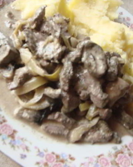 Рецепт говяжья печень, тушеная с овощами