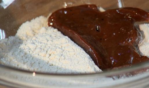 говяжья печенка с морковью в яблочном соусе