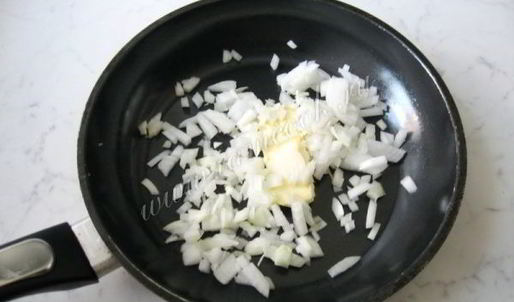 куриная печень с грибами в вине