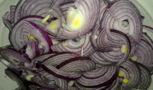 куриная печень с луком бальзамико