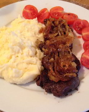 Куриная печень с медовым луком