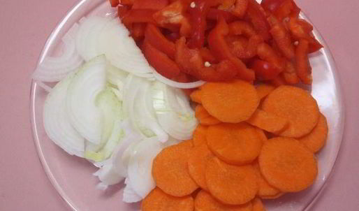 куриная печень с овощами в духовке