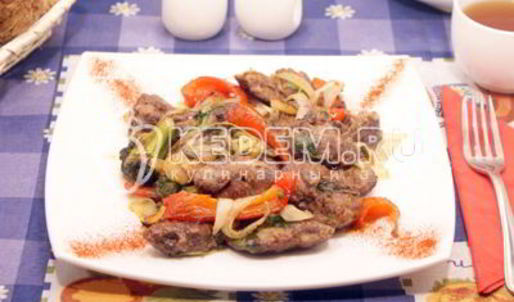 куриная печень с овощами