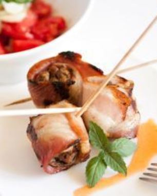 Куриная печень в беконе