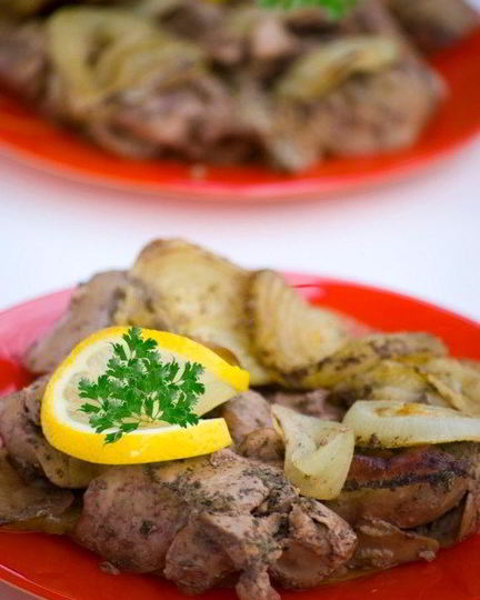 Рецепт маринованной куриной печени со сладким перцем, луком, чесноком и имбирем