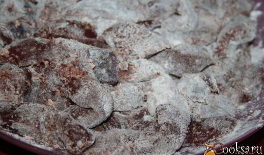 нежная говяжья печень в сметанном соусе