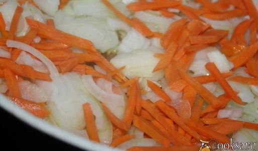 нежная говяжья печень в сметанном соусе