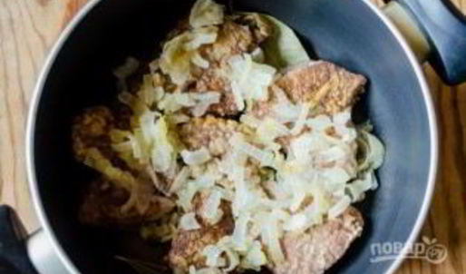 печень говяжья в сметане