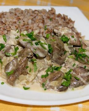 Печень индейки с луком