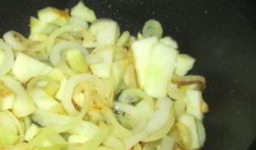 печень с яблоками в мультиварке