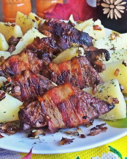 Рецепт печени в беконе с картофелем