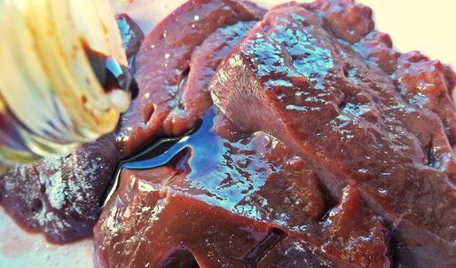 печень в беконе с картофелем