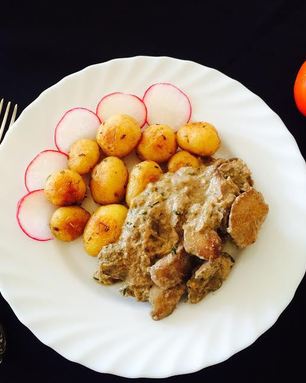 Печень в сметанном соусе с эстрагоном