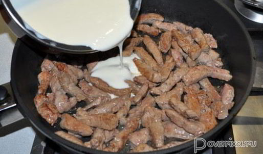 печень в сырном соусе