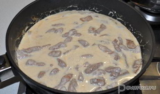 печень в сырном соусе