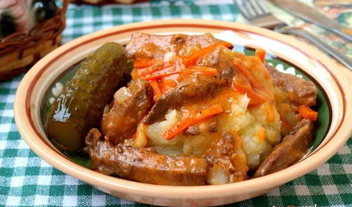 свиная печень в сметанно-томатном соусе