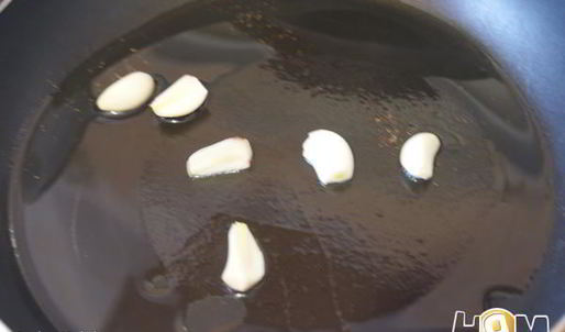 жареная куриная печень с сердечками