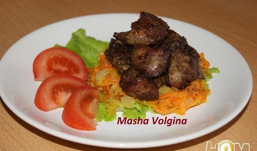 жареная куриная печень с сердечками