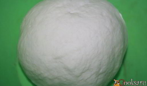 мини-хинкали с говядиной, пекинской капустой и соевым соусом