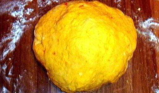 морковно-шафрановое пельменное тесто