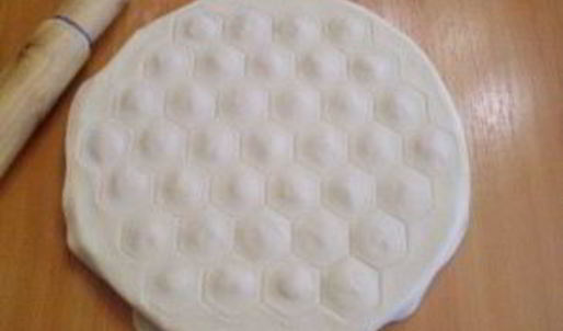 пельмени под соусом