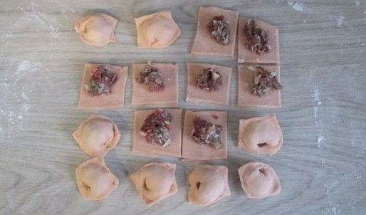 пельмени разноцветные