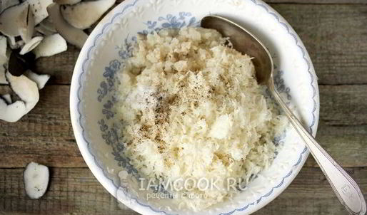 пельмени с черной редькой