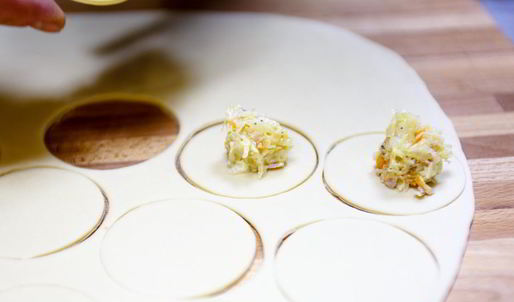 пельмени с квашеной капустой