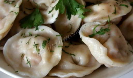 рыбные пельмени с овощами