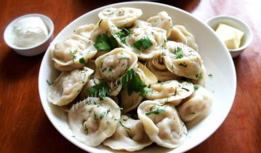 рыбные пельмени с овощами