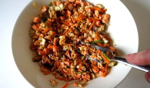 рыбные пельмени с овощами