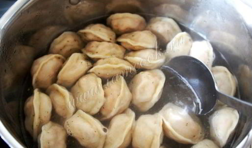 рыбные пельмени с овощами