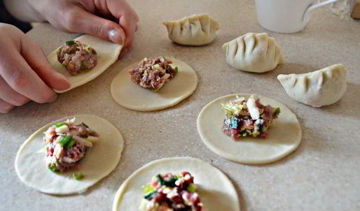 японские жареные пельмени гедза