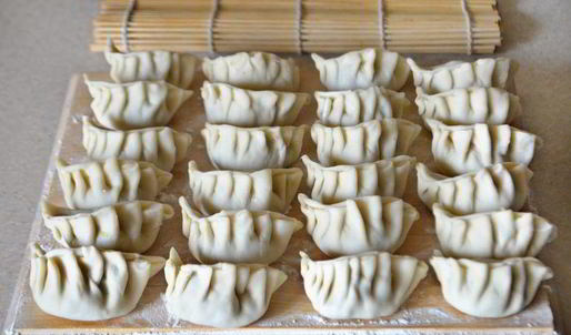 японские жареные пельмени гедза