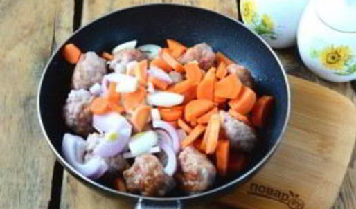 хан-плов с фрикадельками