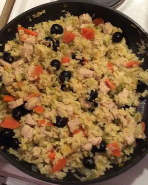 Паэлья с курицей и овощами