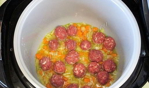 плов с фрикадельками в мультиварке