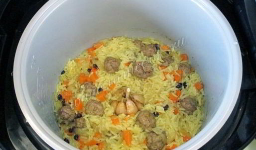 плов с фрикадельками в мультиварке