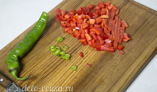 плов с говядиной и помидорами