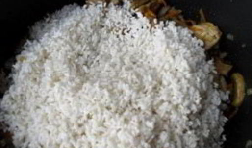 плов с грибами и мясом