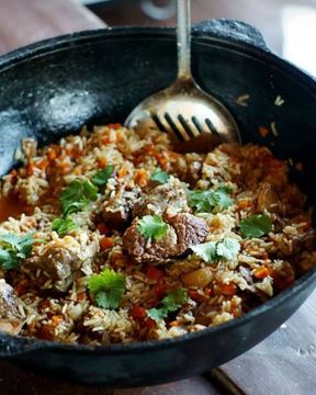 Плов в казане из говядины