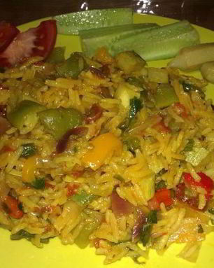 Яркая постная паэлья с овощами