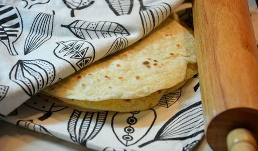 фрикасе из кролика с рисом и лепешками