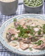 Фрикасе из курицы с грибами