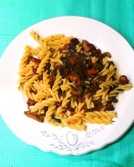 Рецепт фузилли с рагу из лисичек и крапивы