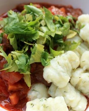 Мясное рагу с картофельными ньокками