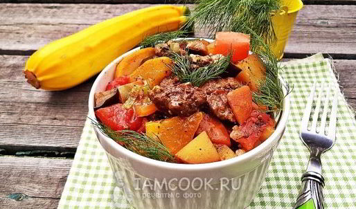 овощное рагу с фаршем и кабачками