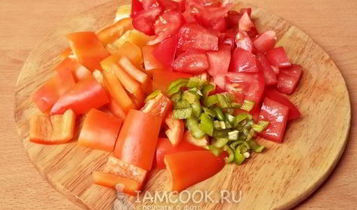 овощное рагу с фаршем и кабачками