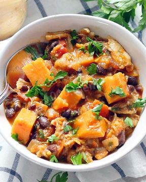 Овощное рагу с куриной грудкой