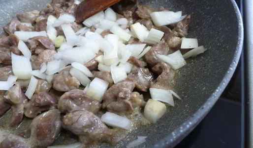 овощное рагу с куриными желудками